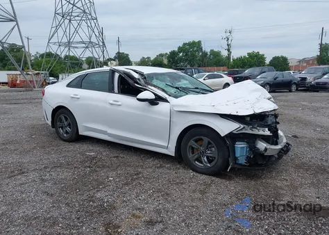 2021 Kia K5 Lx z USA, uszkodzony, nr VIN 5XXG24J24MG010793